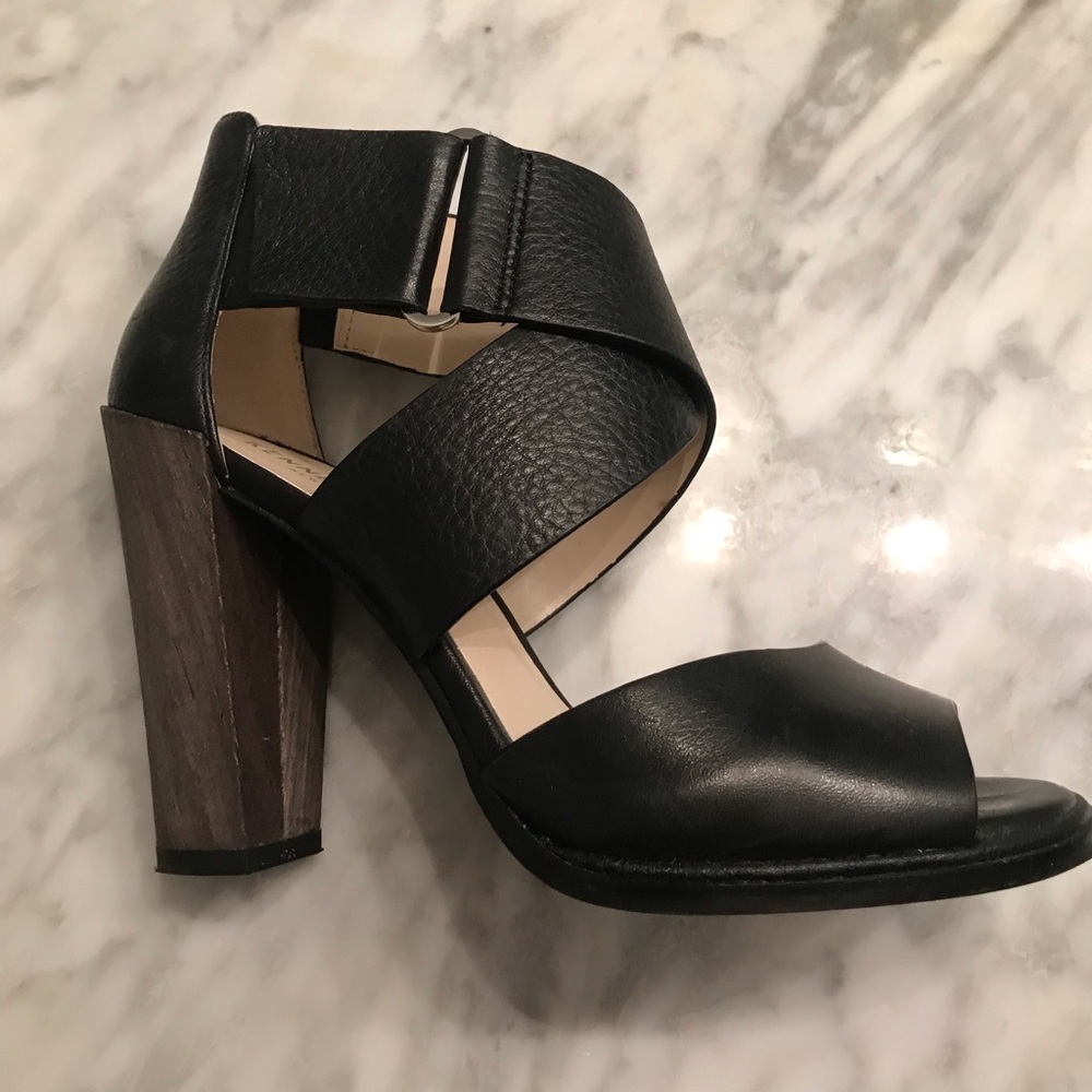 Kenneth Cole sora criss cross ankle strap sandals